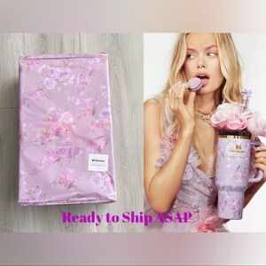 Stanley Love shack Happy Thoughts, still in original shipping box,